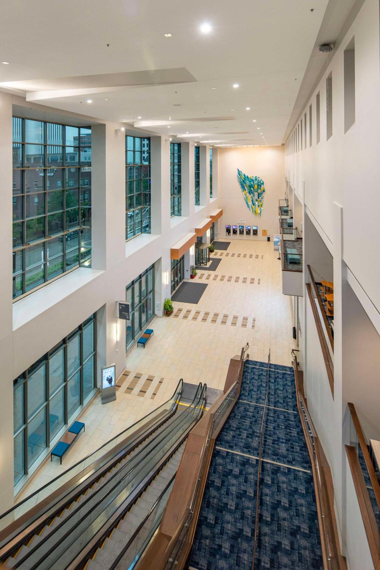 Doubletree By Hilton Hotel Cedar Rapids Convention Complex Buitenkant foto