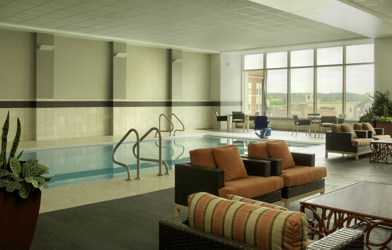 Doubletree By Hilton Hotel Cedar Rapids Convention Complex Buitenkant foto